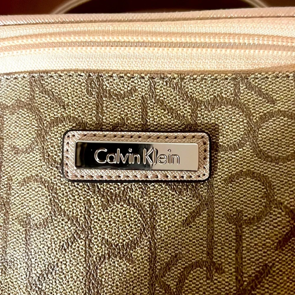 Calvin Klein. Large Beige Cosmetic/Travel Bag.